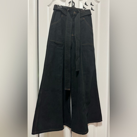 Farm Rio Twill Bell-Bottom Pants Black - Picture 4 of 7